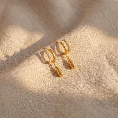 Zayé Pendant Earrings