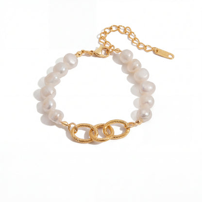 Elara Pearl Bracelet