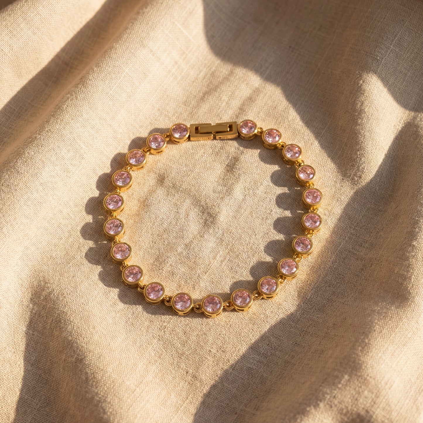 Vera Round Pink Bracelet