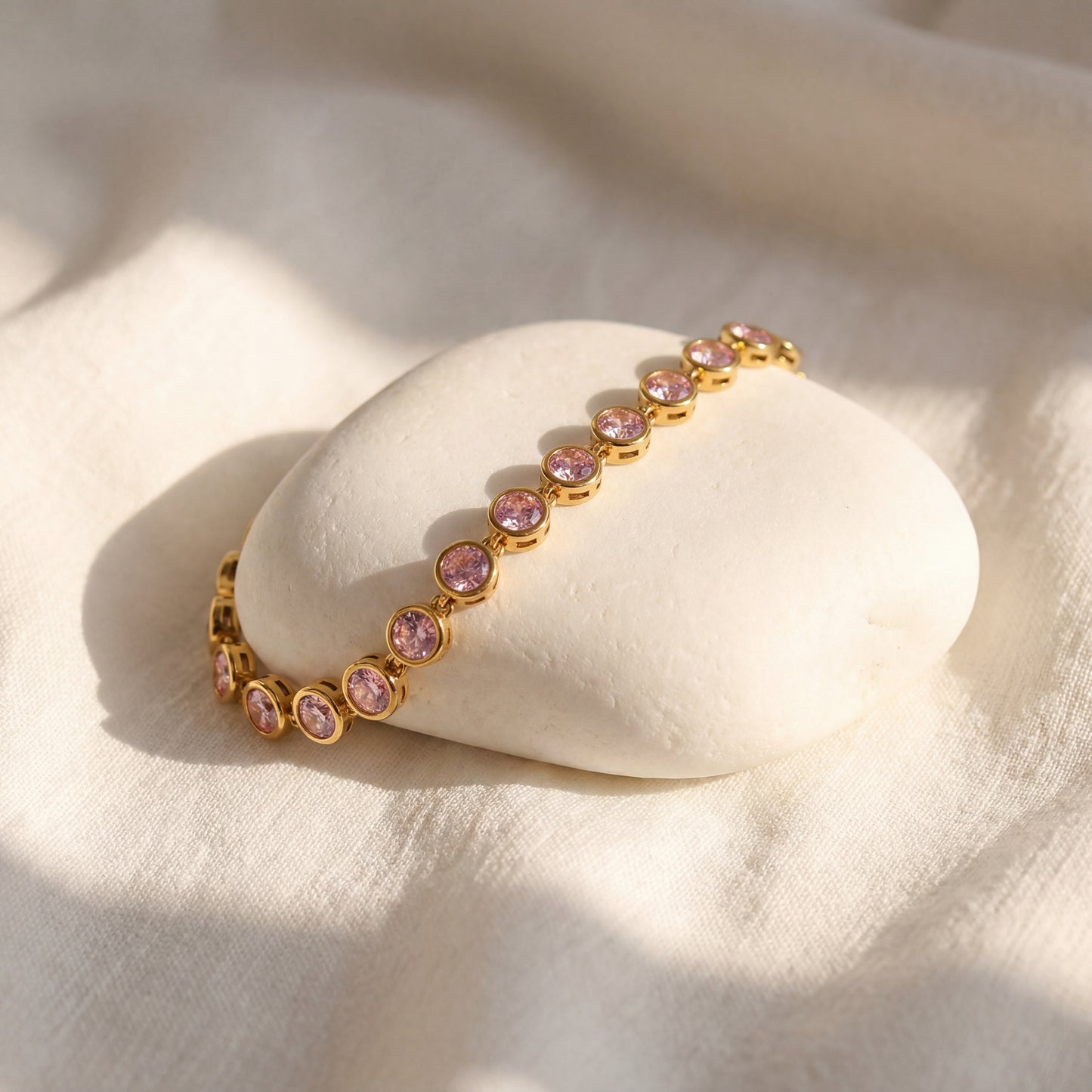 Vera Round Pink Bracelet