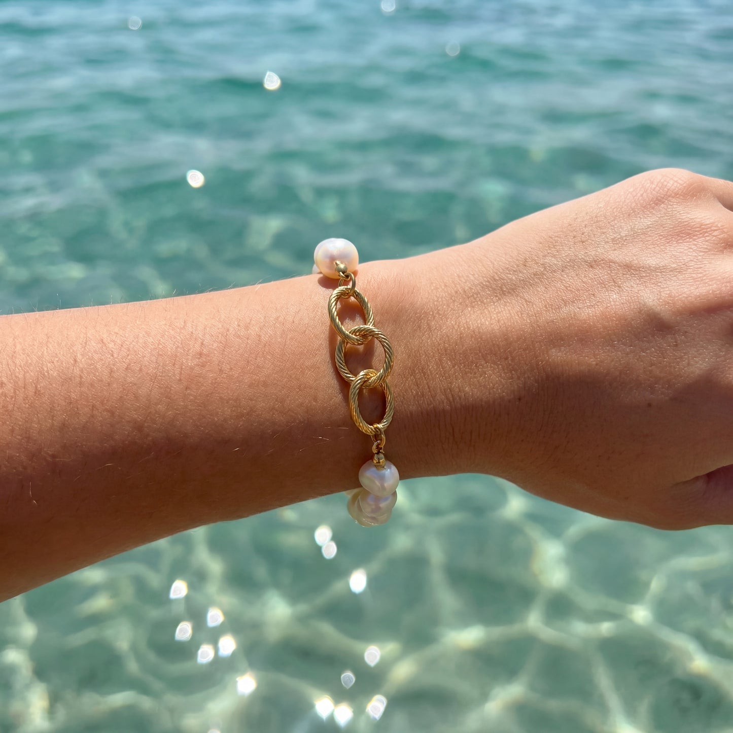 Elara Pearl Bracelet