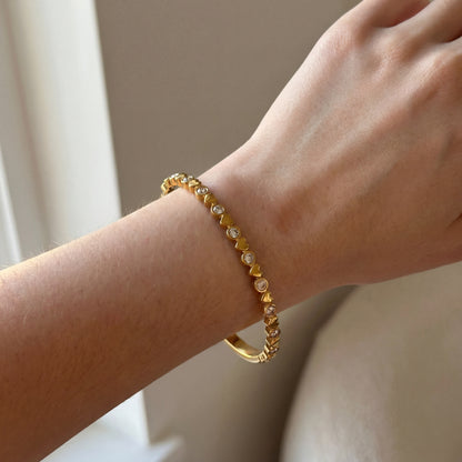 Valora Heart Bangle
