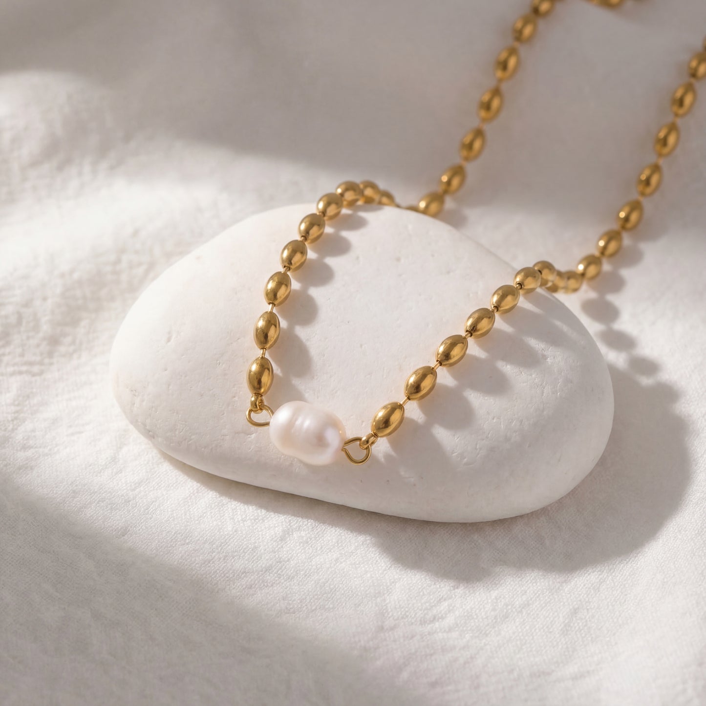 Isla Pearl Necklace
