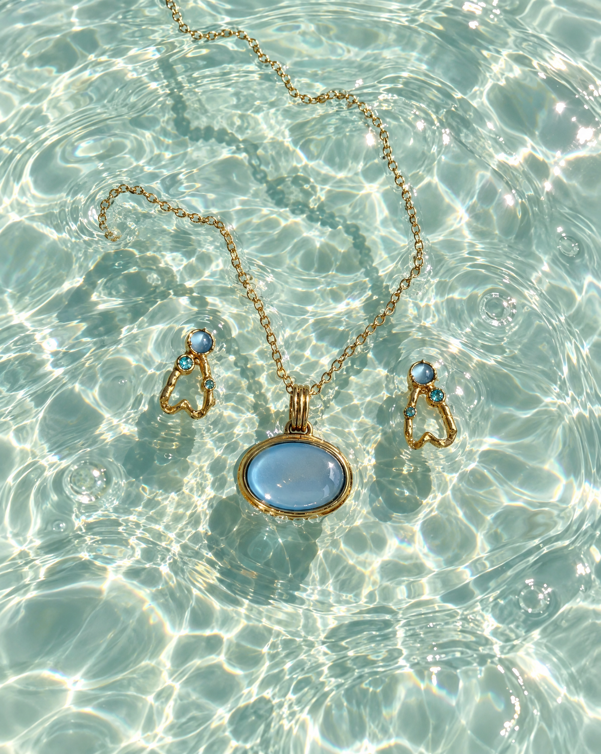 @Celeste Set (Earrings + Necklace)